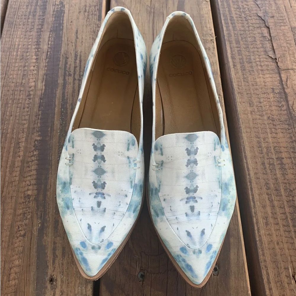 Coclico Women's Nairutya Air Slip-On Loafer White Blue 36